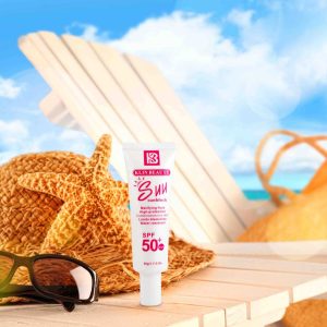 ضد آفتاب بی رنگ مناسب پوست چرب برند (“klinbeauty”)