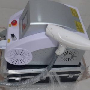 دستگاه لیزر کیوسوئیچ پاکسازی تاتو و کربن تراپی پوست