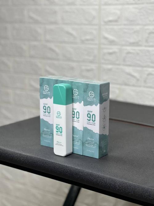 لوسیون ضدآفتاب استلین SPF90 آبرسان و مرطوبکننده