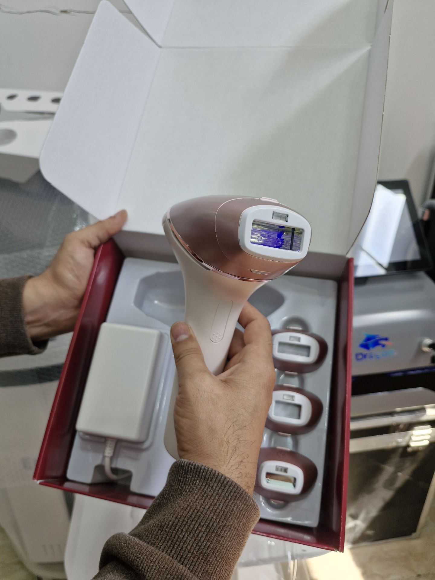 لیزر موهای زائد خانگی فیلیپس مدل Lumea IPL 9900 اصلی با شات نامحدود